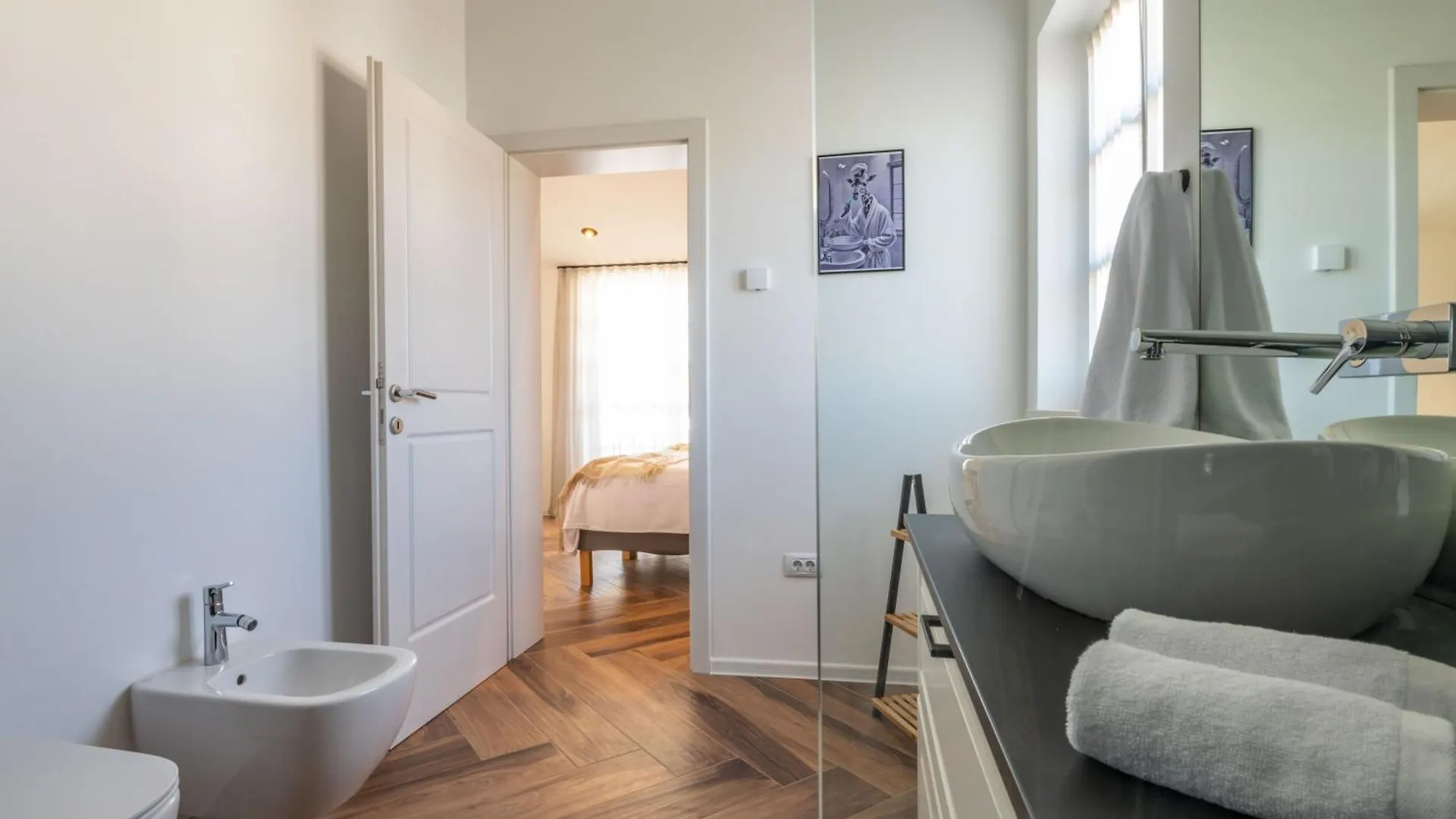 Villa Fiora, A Beautiful And Modern Villa With A Pool Lasci